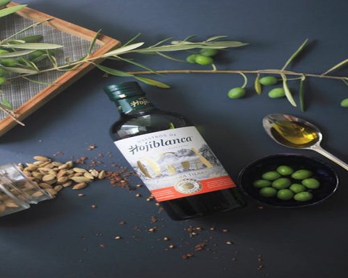 Mediterranean nuts and olive oil